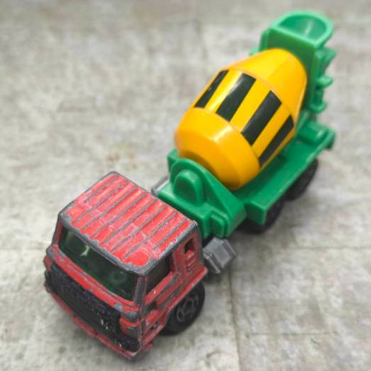 TOMICA โมเดลรถเหล็ก  รถก่อสร้าง   NO.53 NISSAN DIESEL TRUCK CEMENT MIX