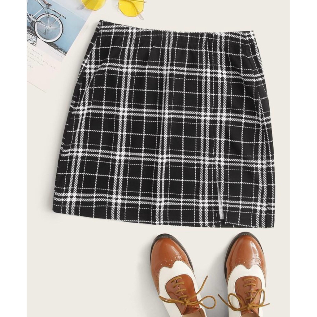 มือ 1 กระโปรงพิมพ์ลายตาราง พลัสไซส์ พลัสไซส์ 0XL SHEIN