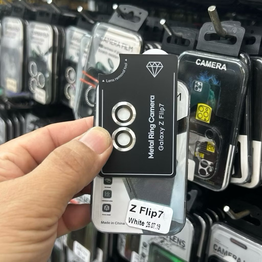 ฟิล์มวงแหวนIRON RING รุ่น Samsung Z Flip 7 !! สินค้าตรงรุ่น กันรอยขีดข่วน ป้องกันเลนส์กล้อง สินค้าพร้อมส่งในไทย