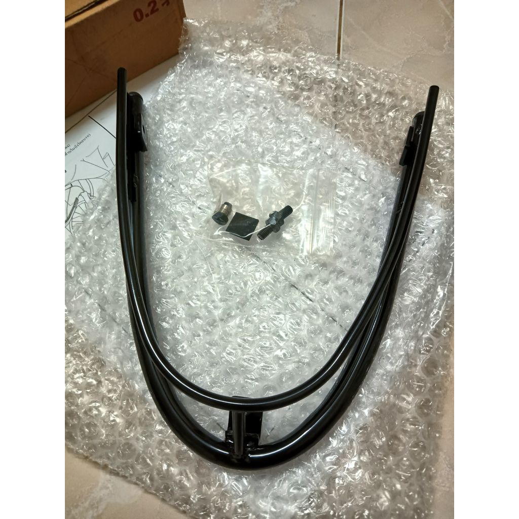 กันชนบังโคลนหน้าสีดำ Honda SCOOPY I ตัวแรก อะไหล่แท้ รหัสอะไหล่ 08F70-KYT-700A