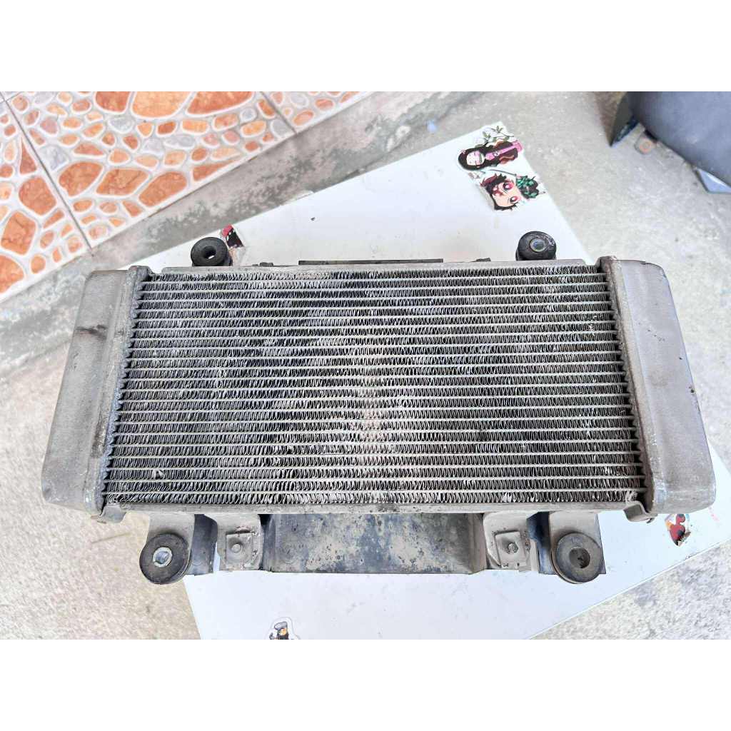 หม้อน้ำ kawasaki ninja 300 ขายตามสภาพ รับประกันรั่วซึม แยกขายพัดลมและหม้อน้ำ