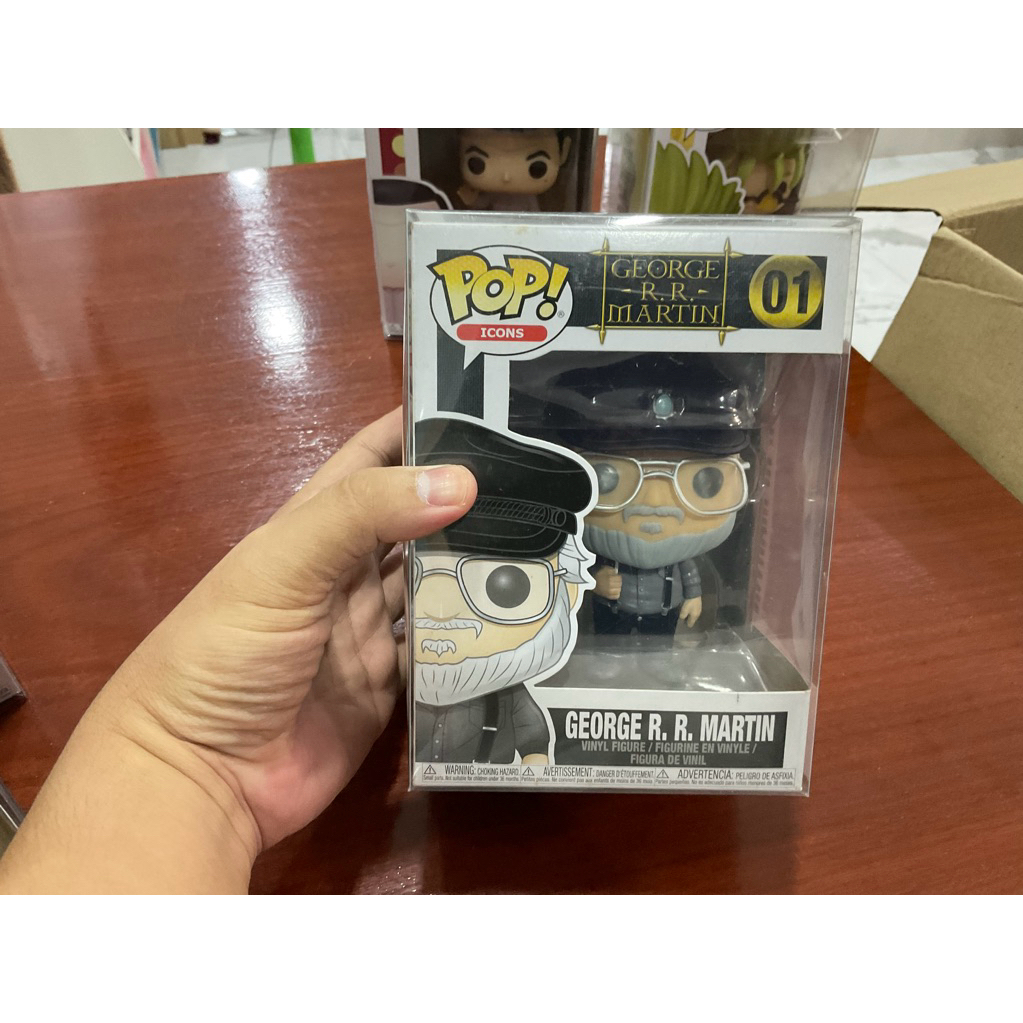 funko pop george r r martin.3