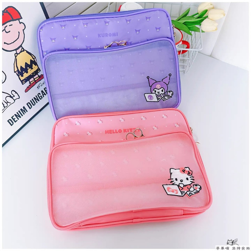 กระเป๋าโน้ตบุ๊คลายน่ารักลาย Sanrio มาใหม่ 2ลาย เหมาะสำหรับใส่ iPad / โน้ตบุ๊ก / แท็บเล็ต / เอกสาร  ผ้านิ่มกันละอองนํ้า