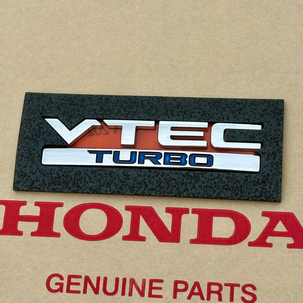 📌แท้ศูนย์ โลโก้ VTEC TURBO CIVIC FC 16-21, CITY 20-23 ขนาด 10.5x2.5cm (UIM-75724-TBA-A00)