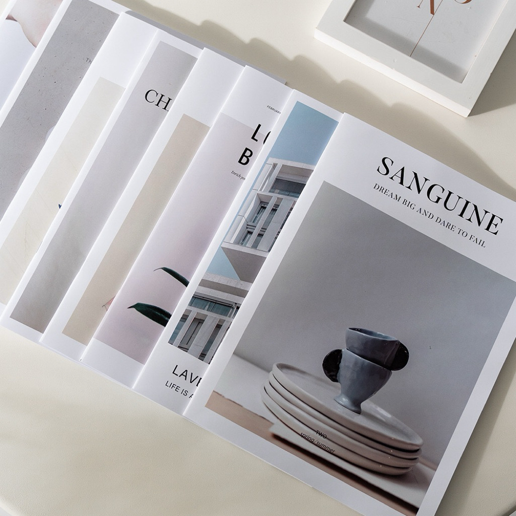 <พร้อมส่ง> นิตยาสารภาพ[1] ภาษาอังกฤษ มินิมอล Minimal Style พร็อบถ่ายรูป ฉากหลัง นิตยาสาร กระดาษมัน มีคำคมภายใน การ์ดภาพ