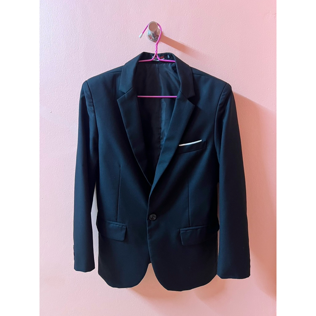 ส่งต่อ 👉🏻 สูทดำ size 48