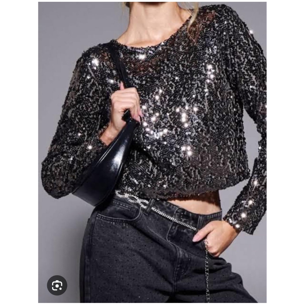 เสื้อปักเลื่อมวิบวับ Sinsay