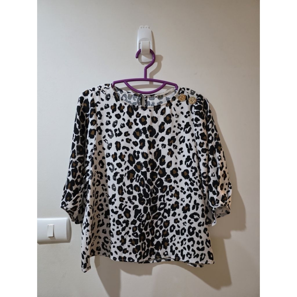 ส่งต่อเสื้อSFERAลายเสือ36"