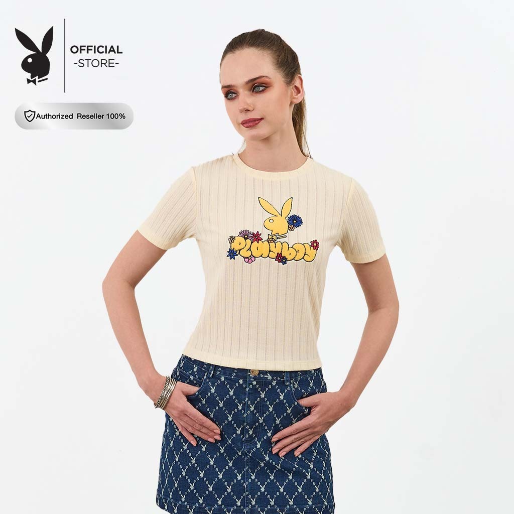 PLAYBOY WONDER & PLAY เสื้อยืดคอกลมแขนสั้น ปักโลโก้ที่กลางอกด้านหน้า P1WT253TF015CR
