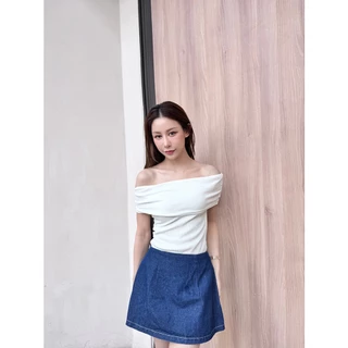 B&R พร้อมส่ง เสื้อยืดผู้หญิง เสื้อเปิดไหล่ผู้หญิง ดีไซน์ถักนิตติ้งปาดไหล่ ขนาด S-XL สไตล์แฟชั่น ผ้าสวมใส่สบาย