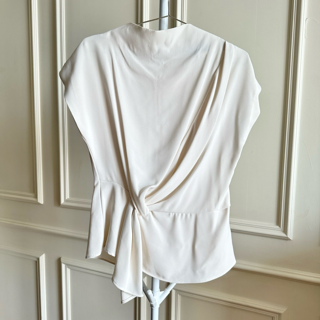 เสื้อซาร่า xs มือสอง