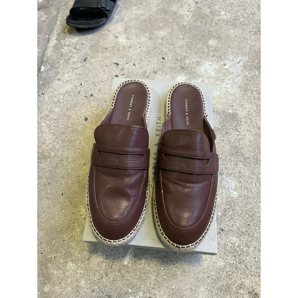 รองเท้า Charles & Keith