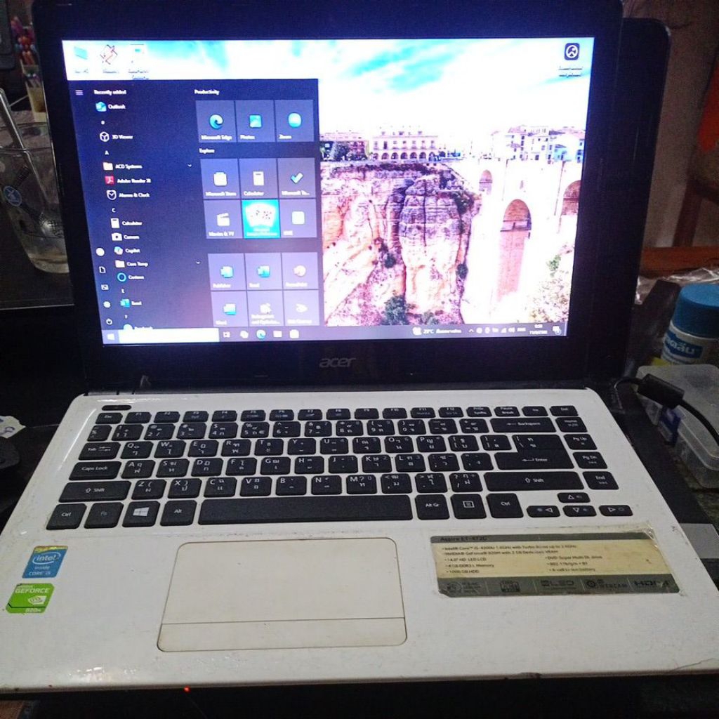 acer aspire E1-472G core i5-4200u gforce 820m ram 8 GB ssd 240 GB มือสองสภาพใช้งานได้ปกติ