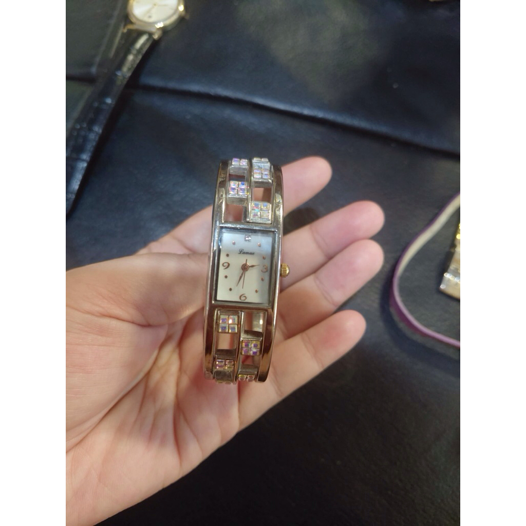 นาฬิกา ทรงกำไล j axis