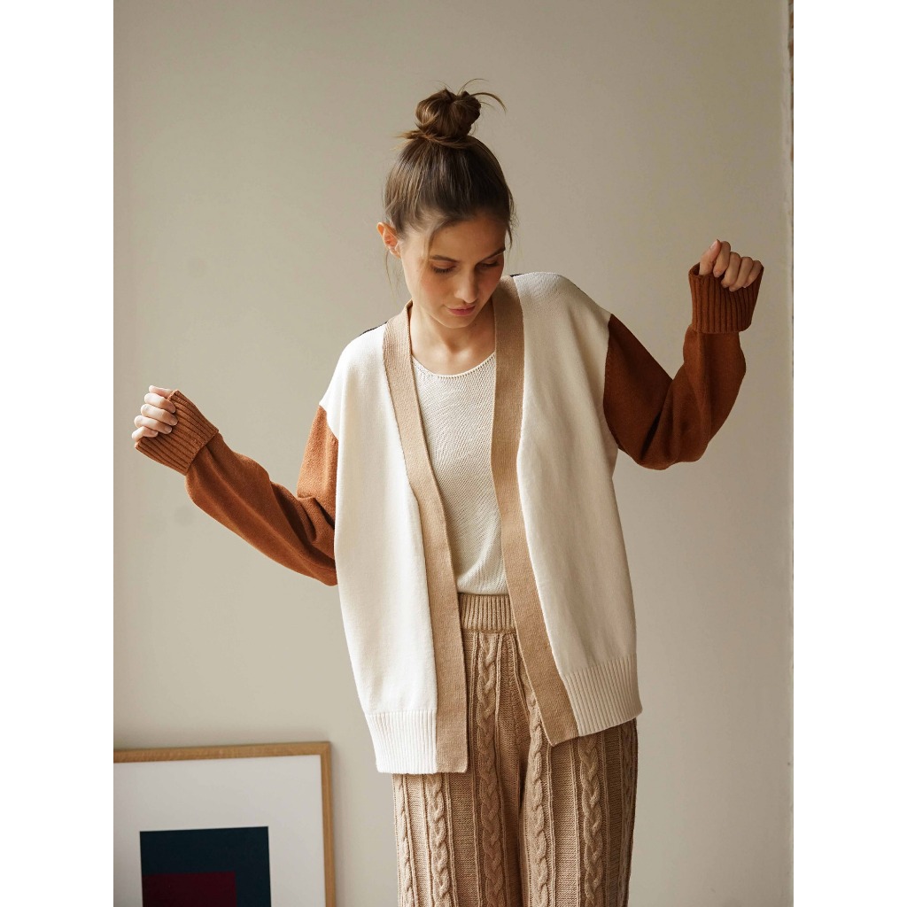 knitCircle - Basic COLOURBLOCK Cardigan(1 สี)คาร์ดิแกนไหมพรมดีไซน์หน้าสั้น หลังยาว ผ่าหน้า ตัดต่อ 4 สีในตัวเดียว_KNIT97