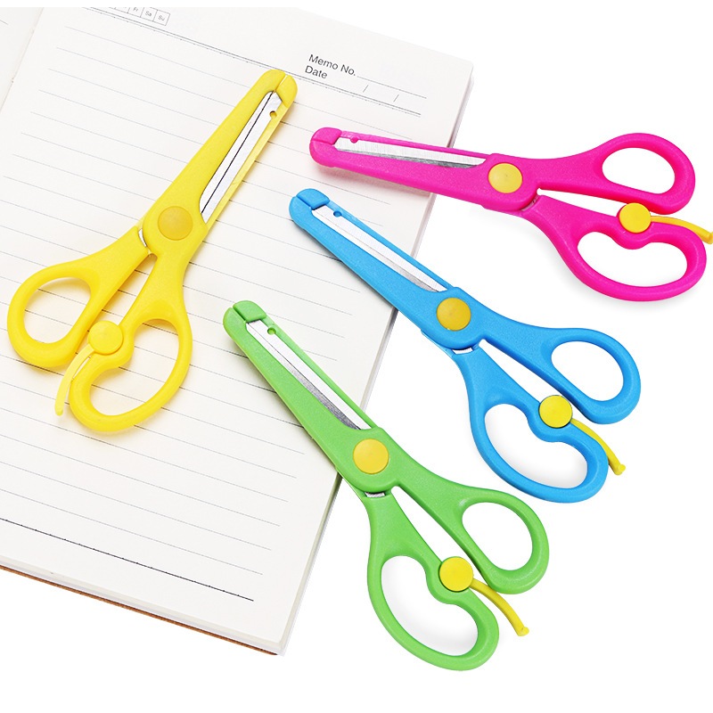 พร้อมส่ง กรรไกรตัดกระดาษ Scissors สำหรับเด็ก แบบพลาสติก ไม่บาดมือ สีสันสดใส ขนาดพอดีมือ พกพาง่าย