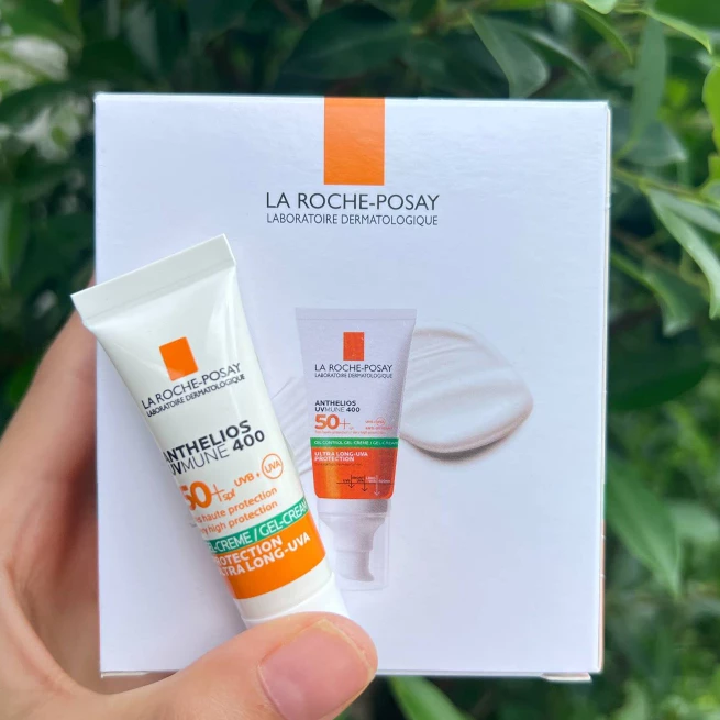 กันแดดคุมมัน สำหรับผิวเป็นสิวง่าย La Roche Posay Anthelios Uvmune400 Oil Control Gel-Cream Spf50+ ขนาด 3ml.