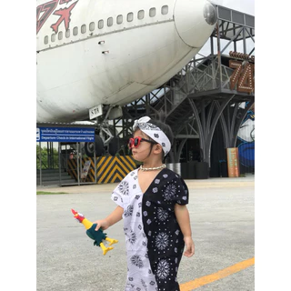 ผ้าพันคอ ผ้าโผกหัว Bandana เช็ดหน้า โพกหัว (เนื้อผ้าคอตตอนและโพลีเอสเตอร์ ) มีลายโทนสีดำเยอะมาก พร้อมส่งจากไทย