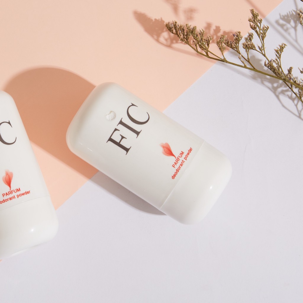 (1 pc.) (NEW!!!) FIC PARFUM แป้งระงับกลิ่นกาย(PARFUM) ใช้แทนโรลออนเหมาะกับทุกสภาพผิวใต้วงแขน (1ชิ้น)