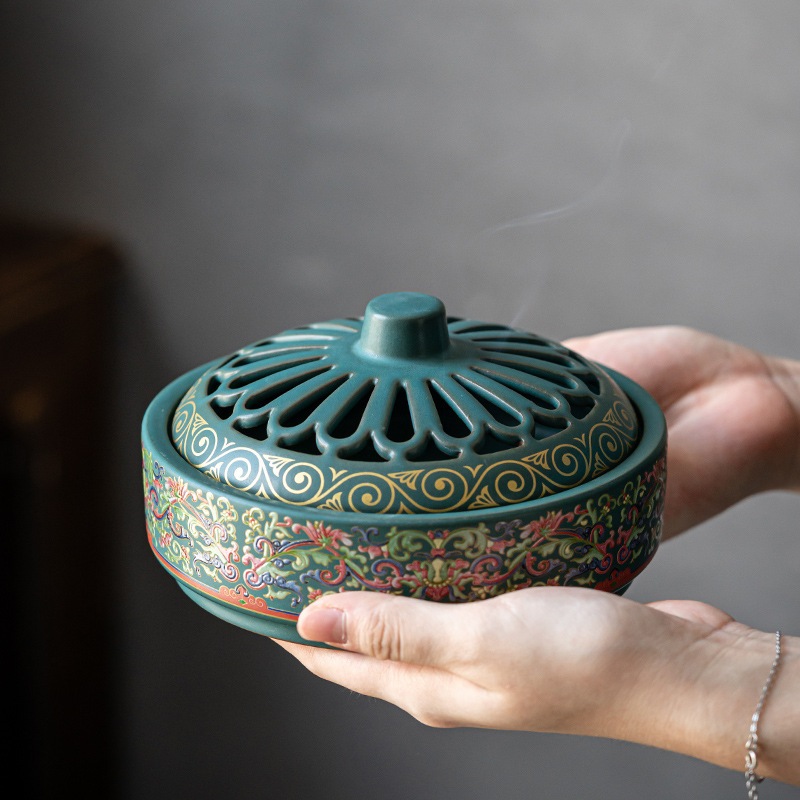 กระถางธูปกำยาน เซรามิก ลายดอกไม้มงคลสีสันสวยงาม สัญลักษณ์ความสงบ และความเคารพต่อสิ่งที่บูชา - รูปที่ 4