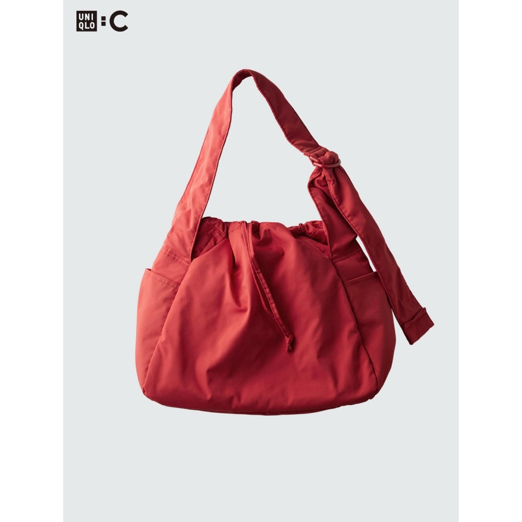 (มือสอง) uniqlo soft puffy shoulder bag สีแดง กระเป๋ายูนิโคล