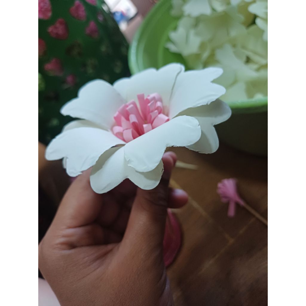 ดอกไม้จันทน์ปักหรีดบุญนาค ต่อก้านไม้5,6,7