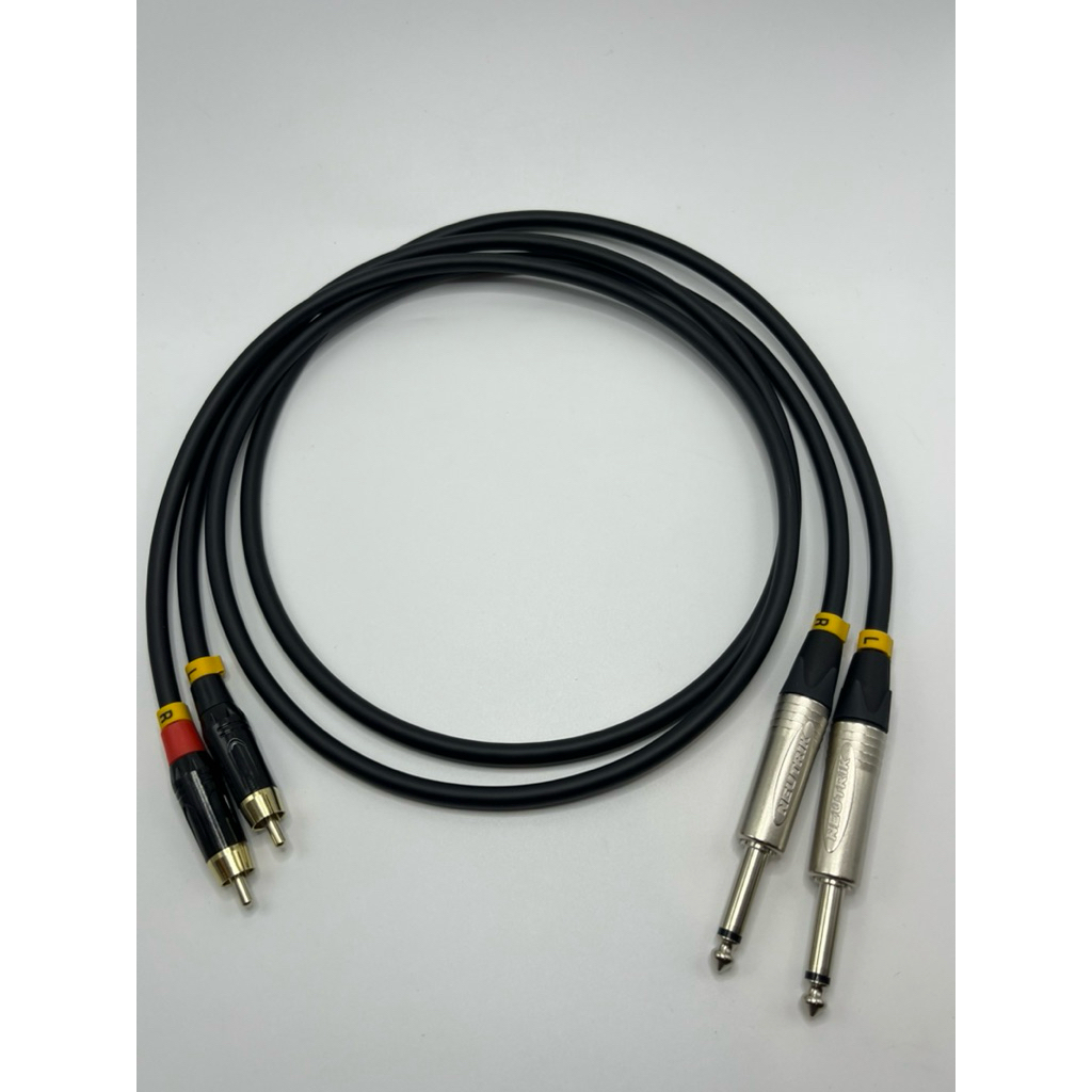 สายts2-rca2 หัวxlrของ Neutirk สายmogami รุ่น2549 หัวrcaของwiermanทองเหลืองแท้ เชื่อมด้วยตะกั่วเงิน