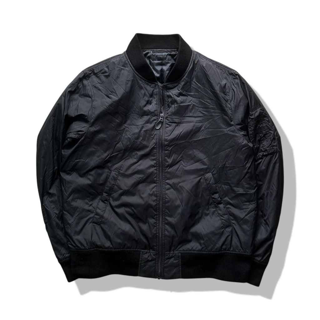 Uniqlo Black Bomber Jacket(XL) มือสอง รอบอก 48”