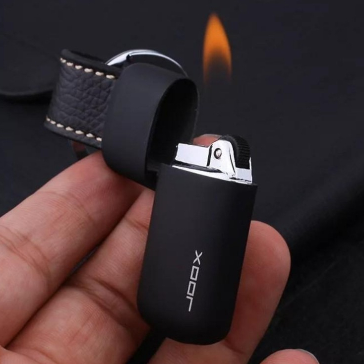 ไฟแช็คพวงกุญแจ ขนาดเล็ก สีดำ Lighterเติมแก๊สได้ พร้อมใช้งาน ขนาดเล็กมีที่ห้อยพวง