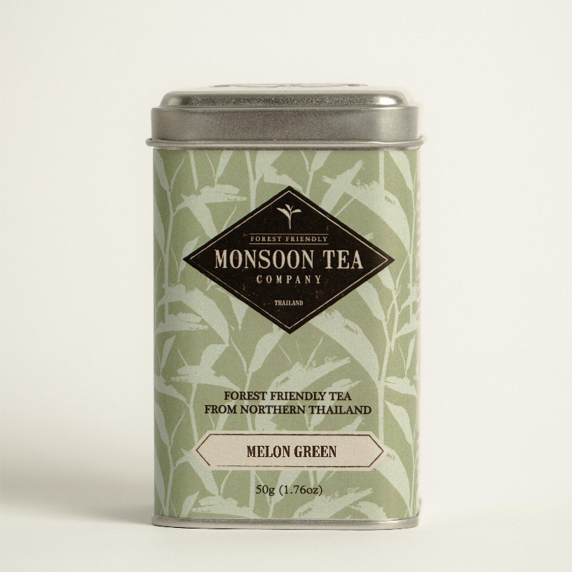 Melon Green ผสมผสานชาเขียวอ่อนละมุนกับกลิ่นหอมของเมล่อนกลมกล่อม สดชื่น ใบชาจากป่าภาคเหนือ