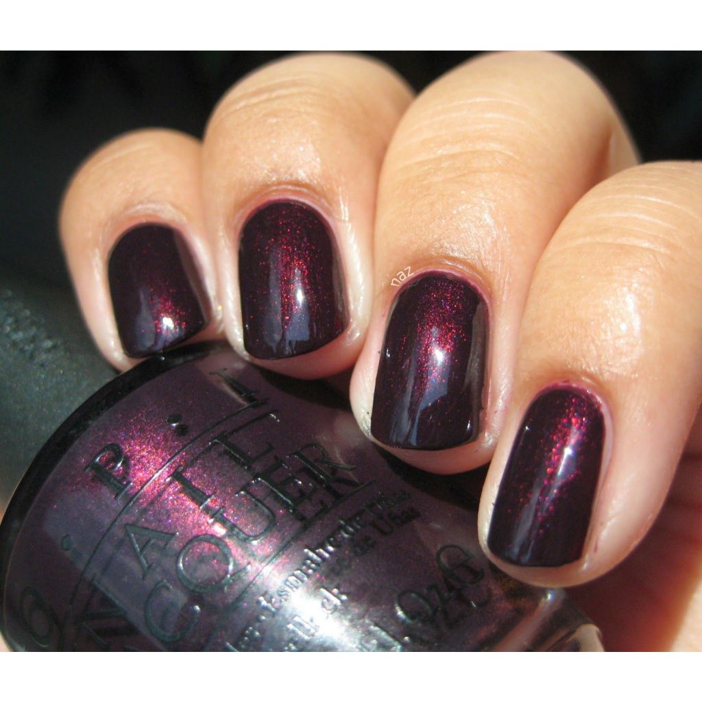 พร้อมส่ง OPI สี Black Cherry Chutney  (NLI43) สีม่วงเข้ม มีชิมเมอร์สีทองและม่วง เล็กๆค่าา สวยเกร๋มากกก แท้ 100%