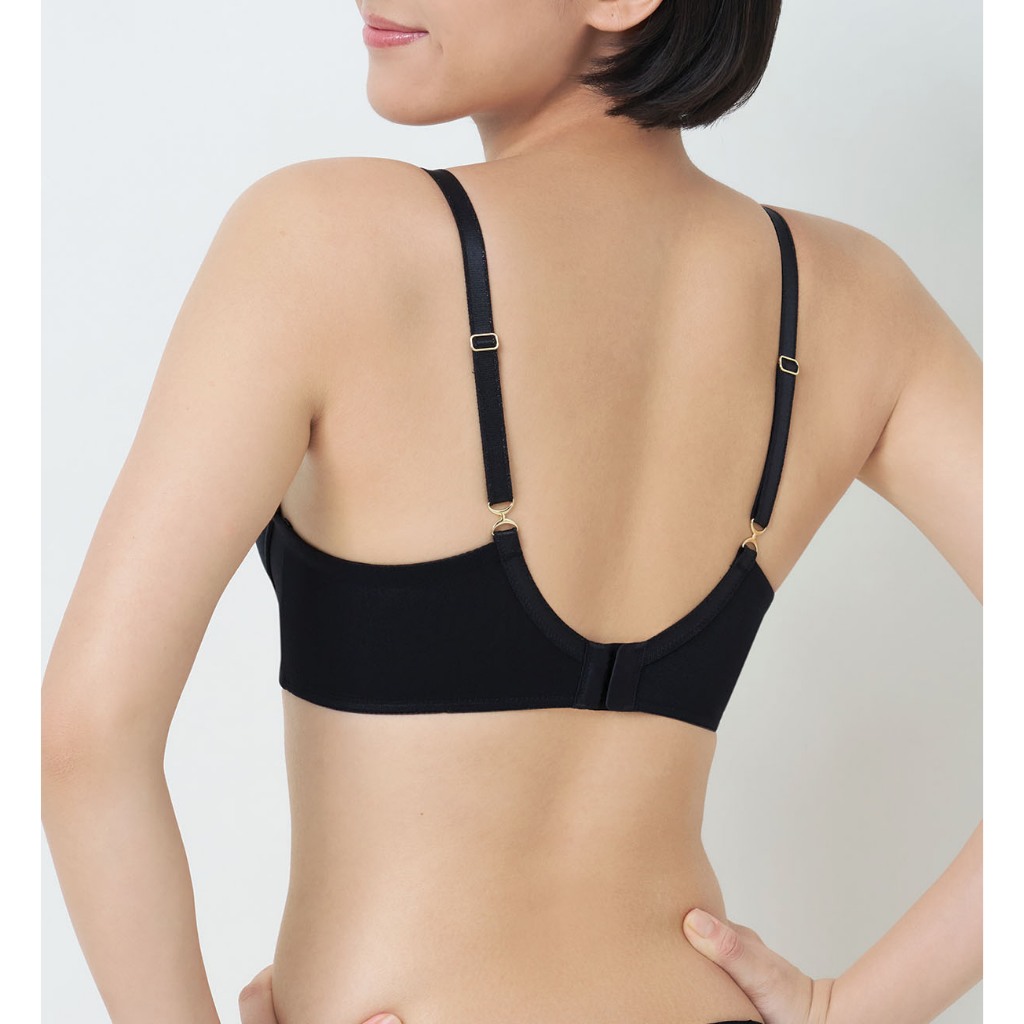 Triumph ชุดชั้นในไม่มีโครง รุ่น All Day Silk HU DV 01 รหัส 10225983 สีดำ 0004 — صورة 3
