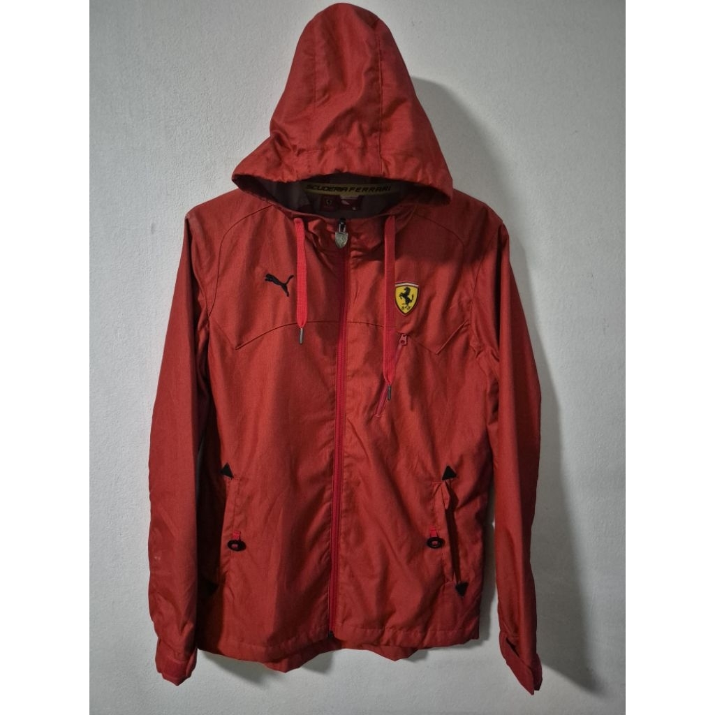 เสื้อแจ็คเก็ต Ferrari F1 Jacket Red แท้ มือสองสภาพดี (S 40")