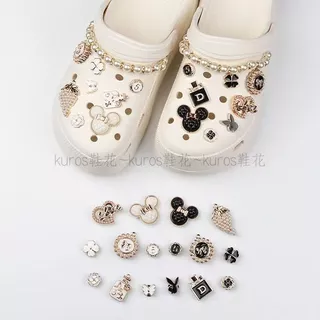 จัดส่งทันที 18 ชิ้น Double Chain c DIY Charm อุปกรณ์เสริมรองเท้า Black White Series