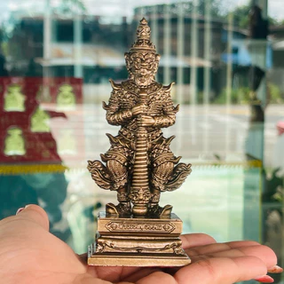 ท้าวเวสสุวรรณ แร่เหล็กน้ำพี้ ขนาดเล็ก ฐานกว้าง2นิ้วสูง4.5นิ้ว เเถมฟรีคาถาบูชา พระผงแร่เหล็กน้ำพี้ เเละทูป