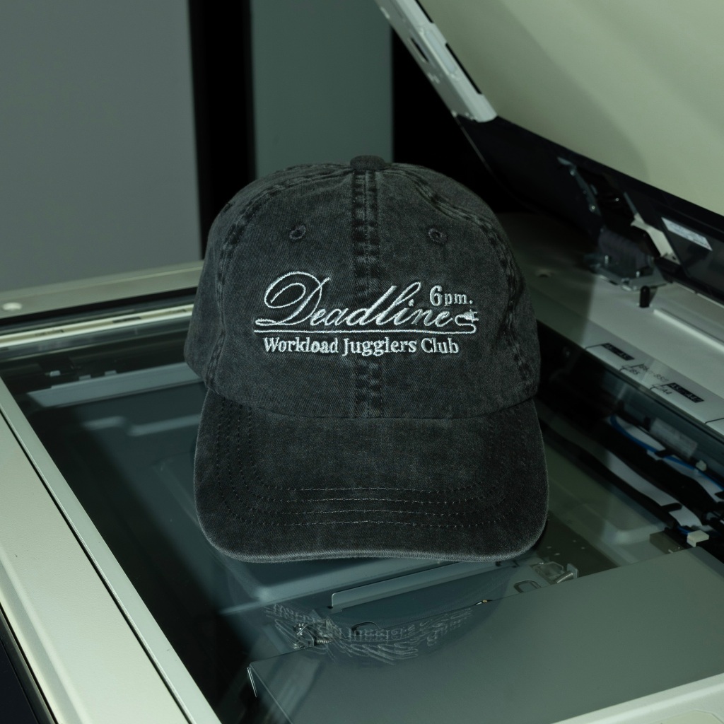 Classy Club - หมวกแก๊ป ปักลาย รุ่น Deadline Cap - RoboRoutine Col.