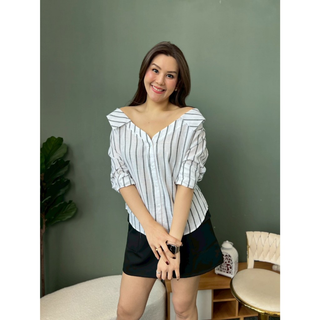 🔥🔥ส309🔥🔥เสื้อเชิ้ต ไหล่ปาด แขนยาว (ลายริ้ว)