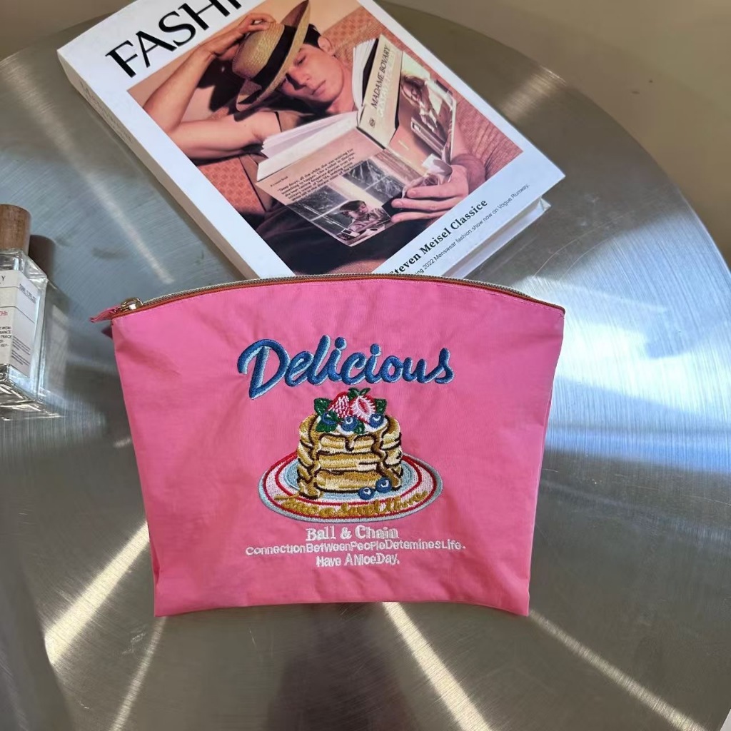 Ball&Chain แท้100%แบรนด์ดังจากญี่ปุ่น       กระเป๋าใส่ของใส่เครื่องสำอางค์