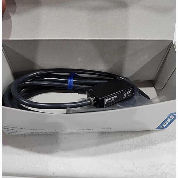 เซนเซอร์โฟโตอิเล็กทริกแบบสะท้อนกระจายรุ่น E3S-LS3P ของ Omron