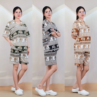 ชุดเซ็ท เสื้อคอวี แขนสั้น กางเกงขาสั้น ปลายขากว้าง พิมพ์ลายช…