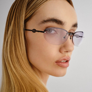 Girlboss.stuff แว่นตากันแดด Le specs รุ่น Slinky