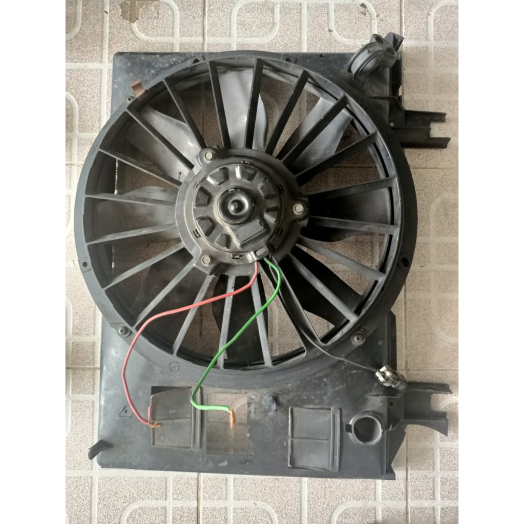 พัดลมหม้อน้ำ volvo 940 ,960,850ของแท้มือสองญี่ปุ่นสินค้ามีรับประกันเทสไฟให้ก่อนจัดส่ง