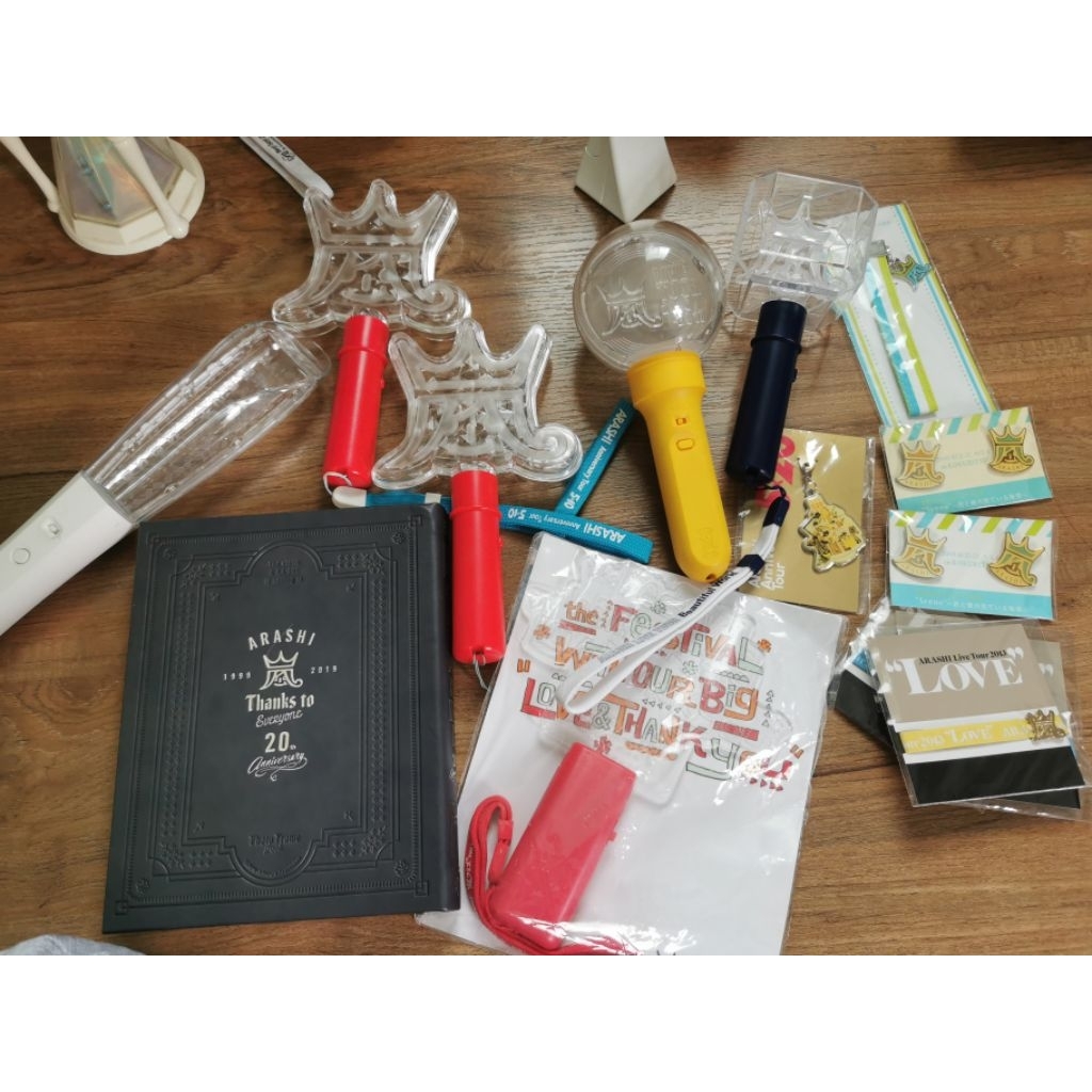 ของที่ระลึกหน้าคอนเเสิร์ต​ อาราชิ​ Arashi