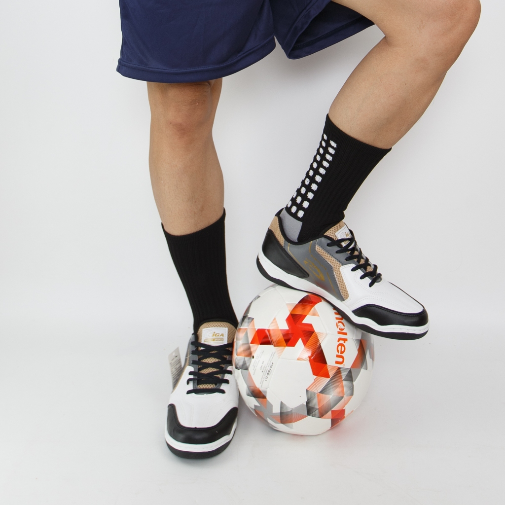 รองเท้าผ้าใบรองเท้าฟุตซอล GIGA (FG424) แถมฟรี! ถุงเท้ากันลื่น