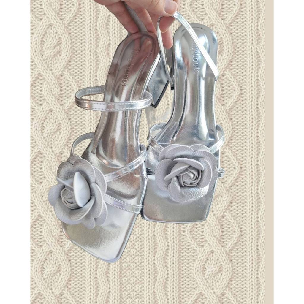 รองเท้าดอกกุหลาบ Cinderella แฟชั่นดอกไม้ พร้อมส่ง
