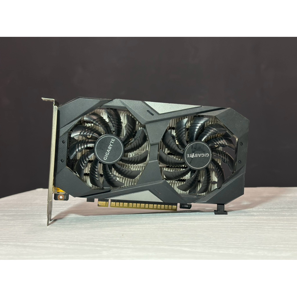 GIGABYTE GTX1650 OC 4G 4GB GDDR5 ไม่ต่อไฟเลี้ยง