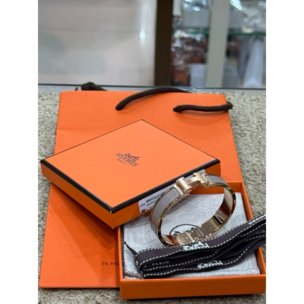 New #Hermès CLIC H MARRON Glacé PM อปก กล่อง ถุงผ้า ริบบิ้น ถุงกระดาษ🎁 🧧🧧 25,990฿(30,500฿)  Dne’ UDT