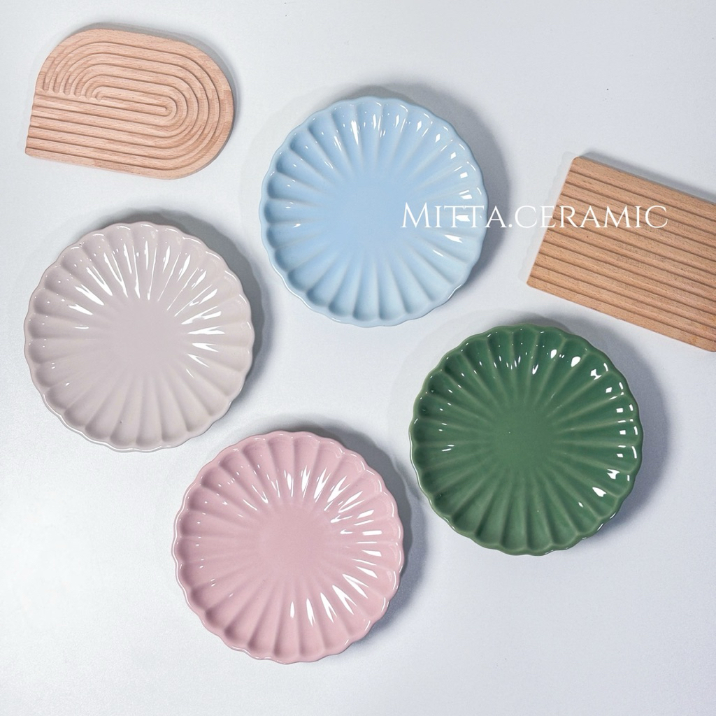 [พร้อมส่ง] หลุด Qc จานขนมเค้ก จานแบ่งขนาด 6 นิ้ว เนื้อเซรามิค มีให้เลือก 4 สี ทนความร้อน สามารถเข้าไมโครเวฟได้