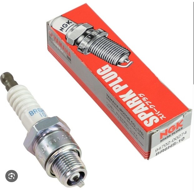 หัวเทียนเรือ BR6HS-10 ใช้กับเครื่องยนต์เรือ YAMAHA  รุ่น 6C , 6D , F6 ,F8 , F9.9 // สินค้าแท้ 100%