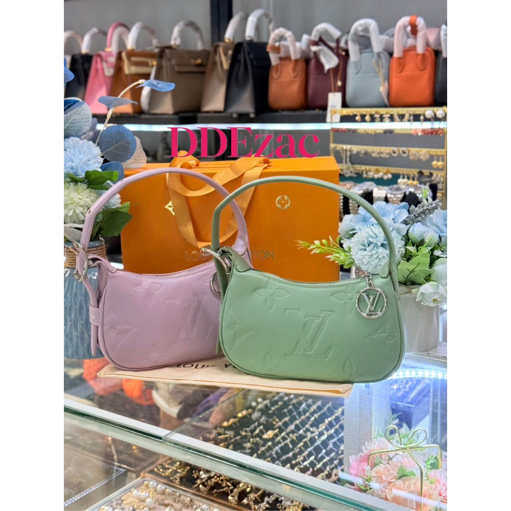 กระเป๋า(Hi-End VIP)ถือหนังแท้พร้อมส่งมีกล่องขนาด 21x26cm Code: DDZ00382